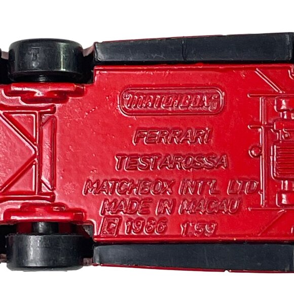 Matchbox Ferrari Testarossa 1986 Red Collectible Race Car u - Picture 8 of 8